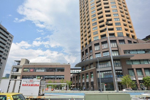 DSC_0073クレッセント中目黒　駅前