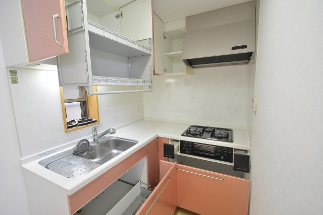 セボン世田谷桜　2階キッチン収納