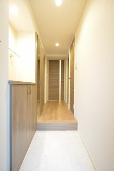 バロール代々木　玄関