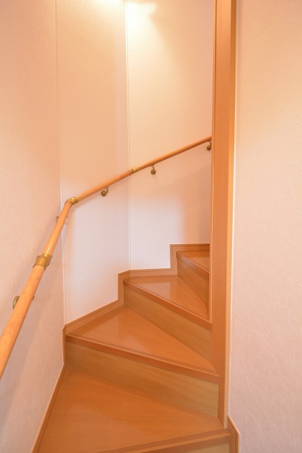 セボン世田谷桜　2階～3階階段