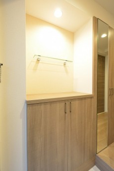 バロール代々木　シューズBOX