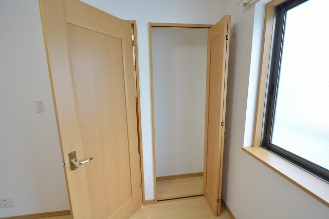 セボン世田谷桜　3階洋室6.3収納