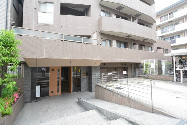 ルピナス麻布シティフォルム　アプローチ