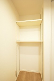 バロール代々木　5.4帖洋室カウンター