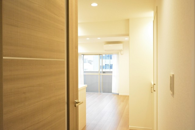 バロール代々木　LDK入口