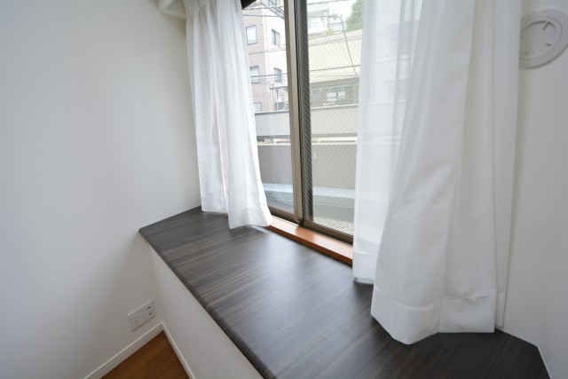 ルピナス麻布シティフォルム　洋室　4帖