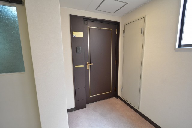 東高PAIR CITY　玄関外