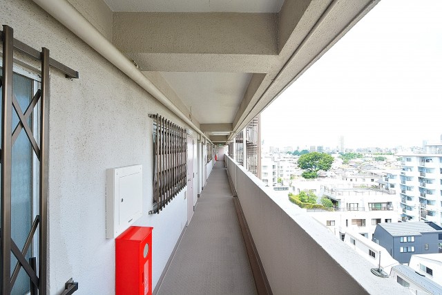 柿の木坂パレス　外廊下