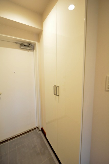 グローリア初穂新宿Ⅲ　シューズボックス