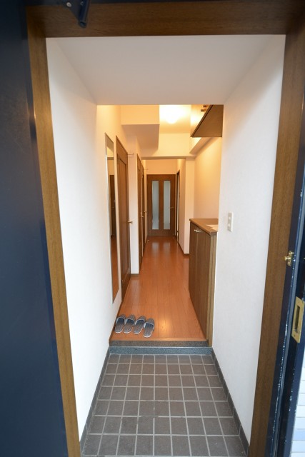 セザール月島　玄関中