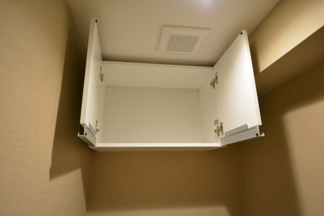 グローリア初穂新宿Ⅲ　トイレ収納