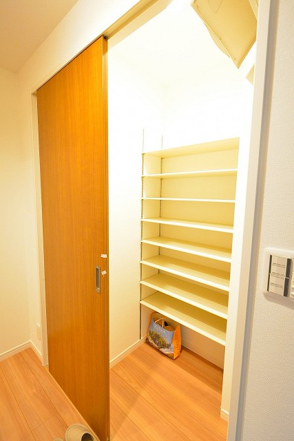 柏木ローズマンション　シューズインクローゼット709