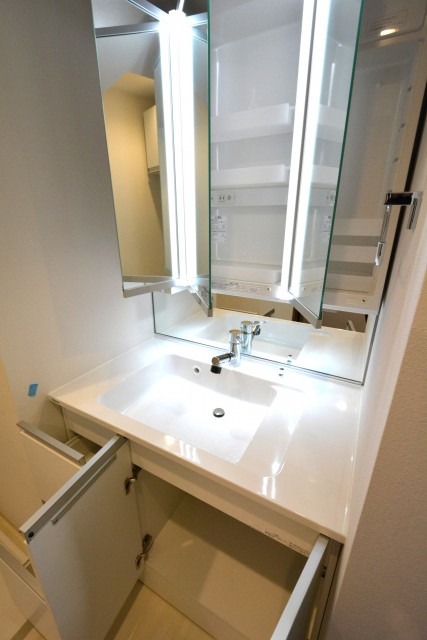 グローリア初穂新宿Ⅲ　洗面台
