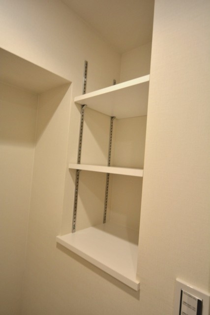 ルミネ五反田　洗濯機置場棚