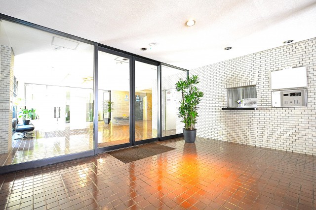 パレス池田山　エントランス