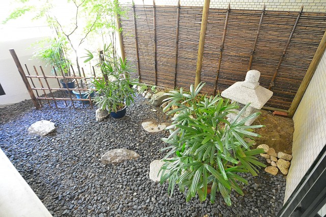 パレス池田山　庭