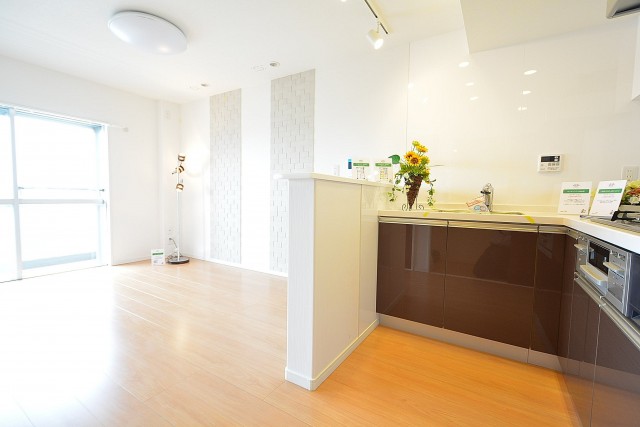 柿の木坂パレス　8.5帖のダイニングキッチン