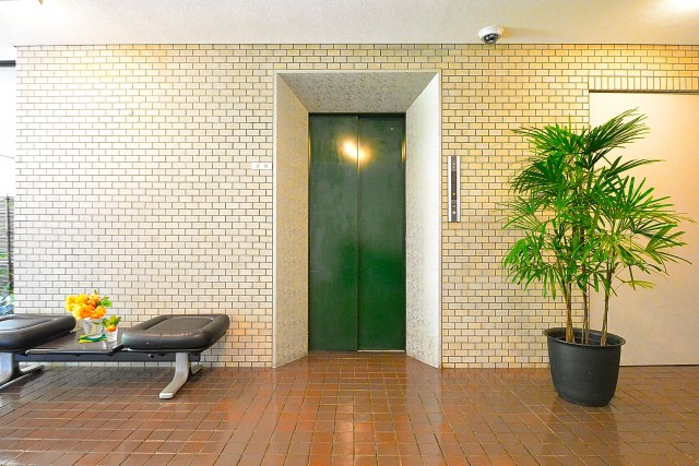 パレス池田山　エレベーター