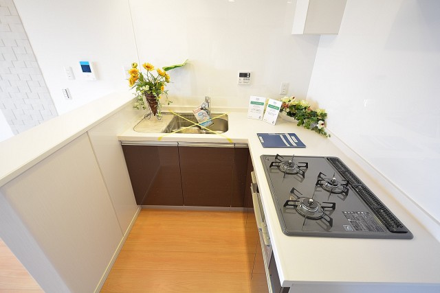 柿の木坂パレス　使いやすいL時キッチン