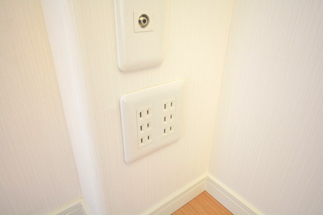 柿の木坂パレス　6口コンセント