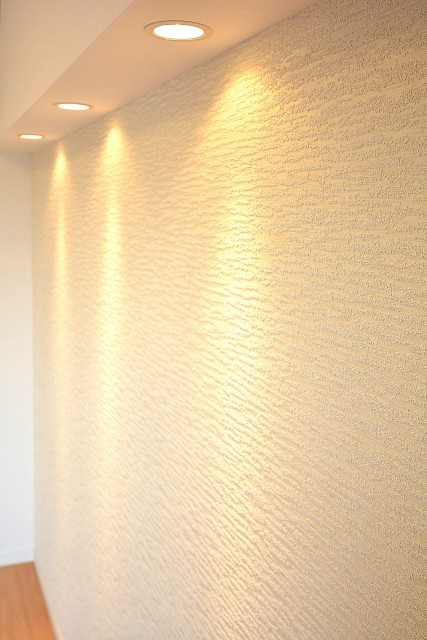 柿の木坂パレス　6.0帖のベッドルームのアクセントクロス