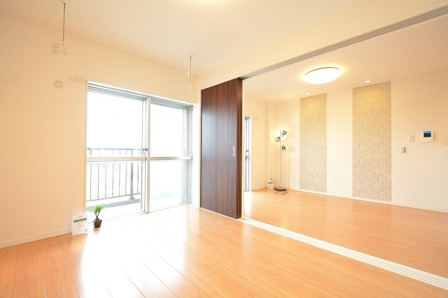 柿の木坂パレス　6.0帖のベッドルーム