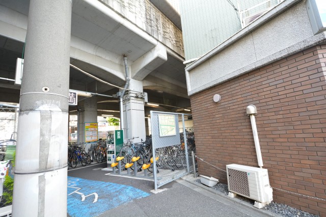 グランシティ上用賀ラ・アヴェニュー　駐輪場