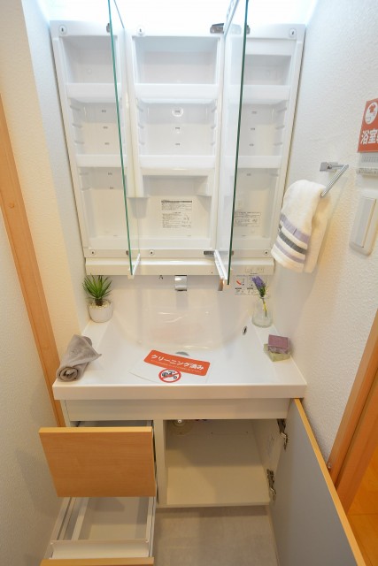 クレール御殿山　洗面化粧台