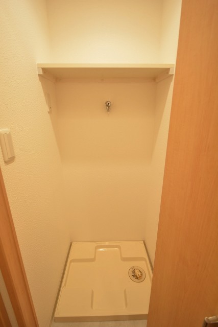 クレール御殿山　洗濯機置場