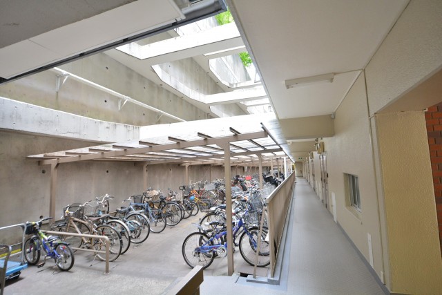 クレール御殿山　駐輪場