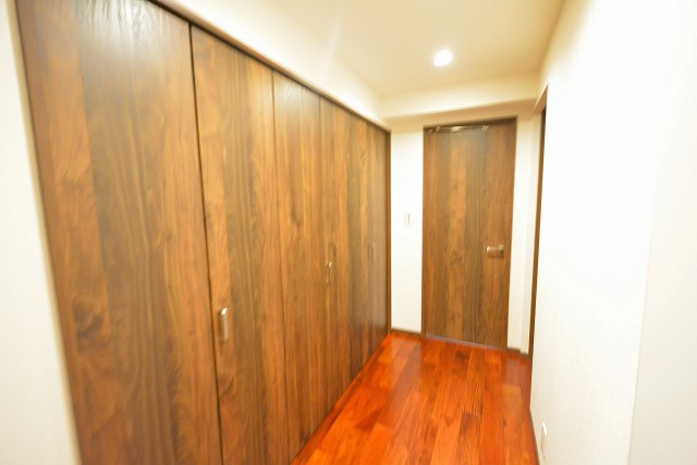 戸越パレス　廊下収納
