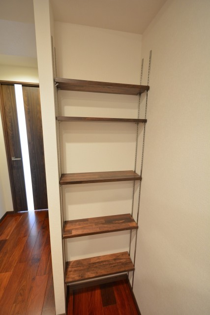 戸越パレス　廊下棚