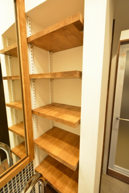 中銀小石川マンシオン　洗面台横収納