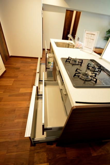 中銀小石川マンシオン　キッチン収納