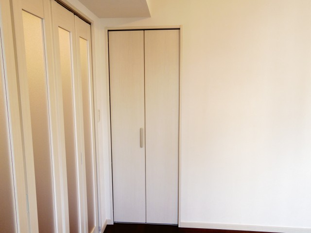 メゾンドール本郷　洋室約6帖収納