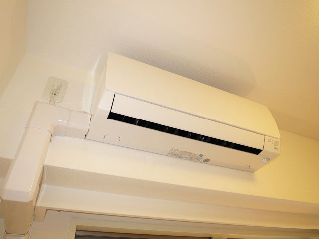 リビングダイニングにはエアコン新規取付