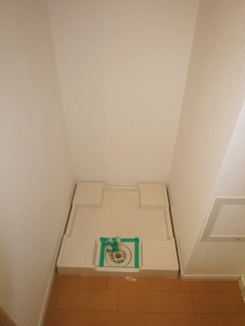 化粧台右手に洗濯機置き場