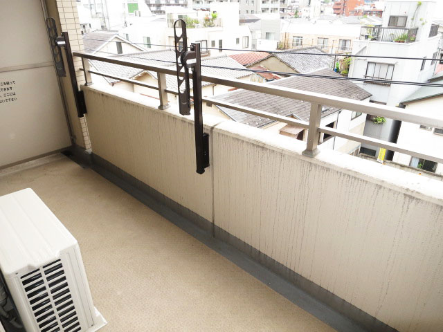 北東向きのバルコニー