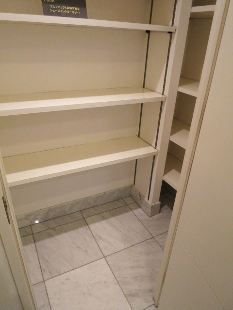 シューズインクロークは大容量