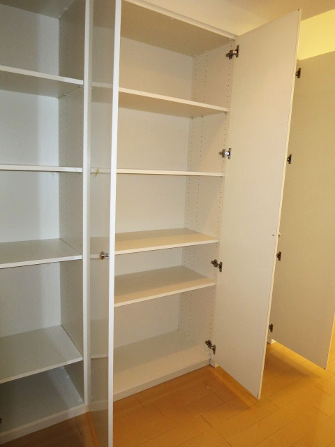 リビングダイニングの収納