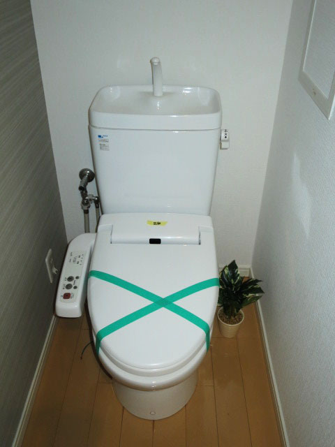 ウォシュレット付のトイレ