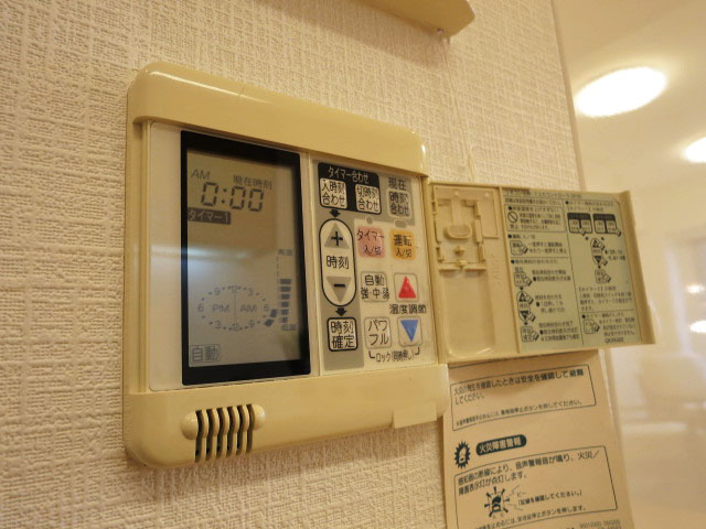 リビングには床暖房