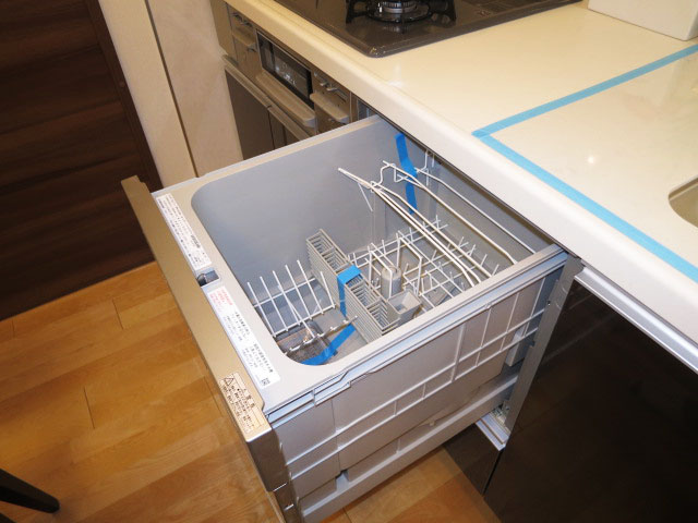 ビルトインタイプの食器洗浄機