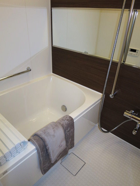 ゆったりサイズのバスルーム