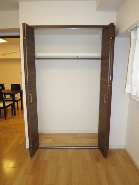 約5.3帖の洋室　収納