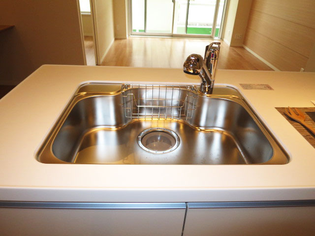 柏木ローズマンション 機能的なシステムキッチン