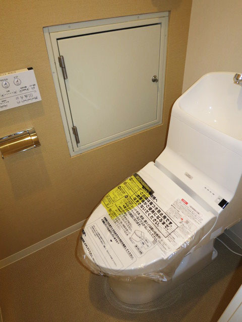 柏木ローズマンション ウォシュレット付のトイレ