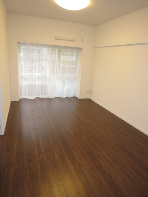 約12.6帖のリビングダイニング