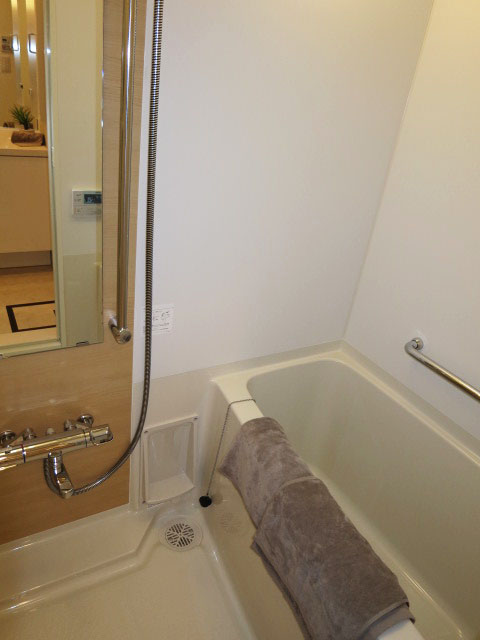 常磐松サマリヤマンション　バスルームはゆったり癒されそう