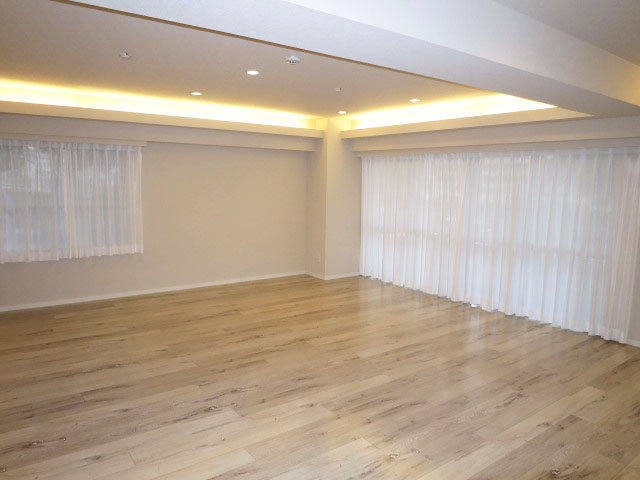 代官山マンション　圧巻の広さを誇るリビングダイニング105